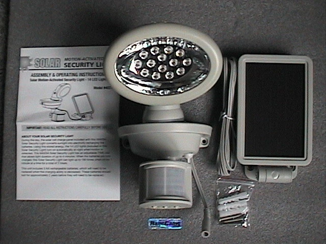 SECURITY MOTION LIGHT Solar-Powered DARK ALLEY LEDS NEW - Image 1 of 1