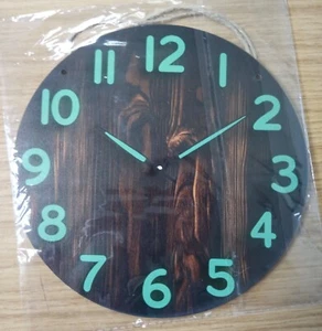 Wooden Fake Clock Wall Hanging 19.5cm x 19.5cm - NOT A CLOCK - Picture 1 of 1
