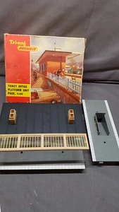 TRIANG R.582 TICKET OFFICE PLATFORM UNIT SET BOXED "00" GAUGE #2 - Picture 1 of 7
