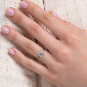 Lab Created Cushion Cut Diamant Ring 1 Karat 950 Platin IGI zertifiziert - Bild 1 von 15
