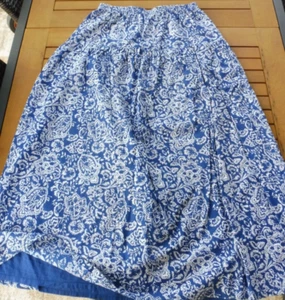 Kinderrock mit Futter - sehr gut erhalten - Bild 1 von 3