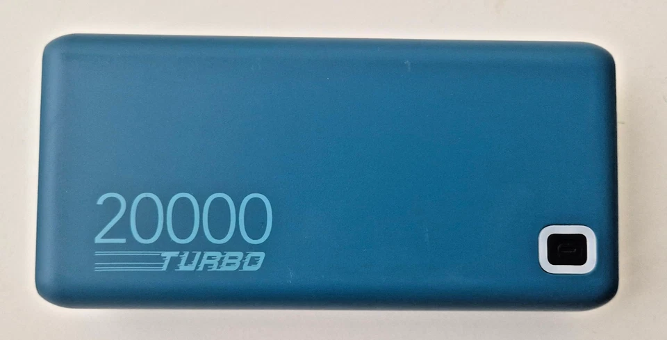 CellularLine Power Bank ESSENCE 20000 mAh Turbo Power USB-C 20W in confezione originale - Immagine 1 di 4