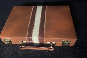 Vintage Backgammon Set Briefcase Travel Case excellent condition - Picture 1 of 3