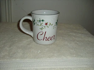 Pfaltzgraff Winterberry "CHEER" 12 oz. Taza de té de café - Imagen 1 de 4