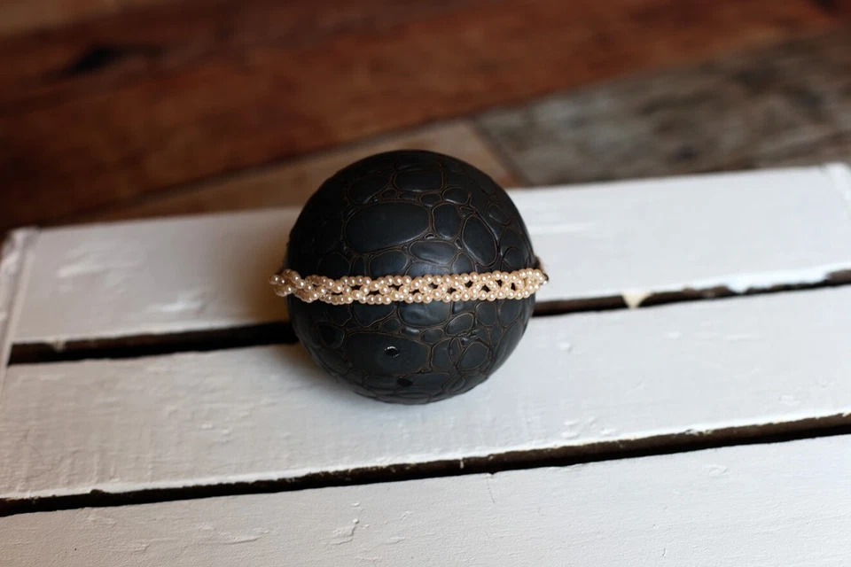 Newborn Baby Girl White Creme Beaded Pearl Headband Photography Photo Prop - Image 1 of 1