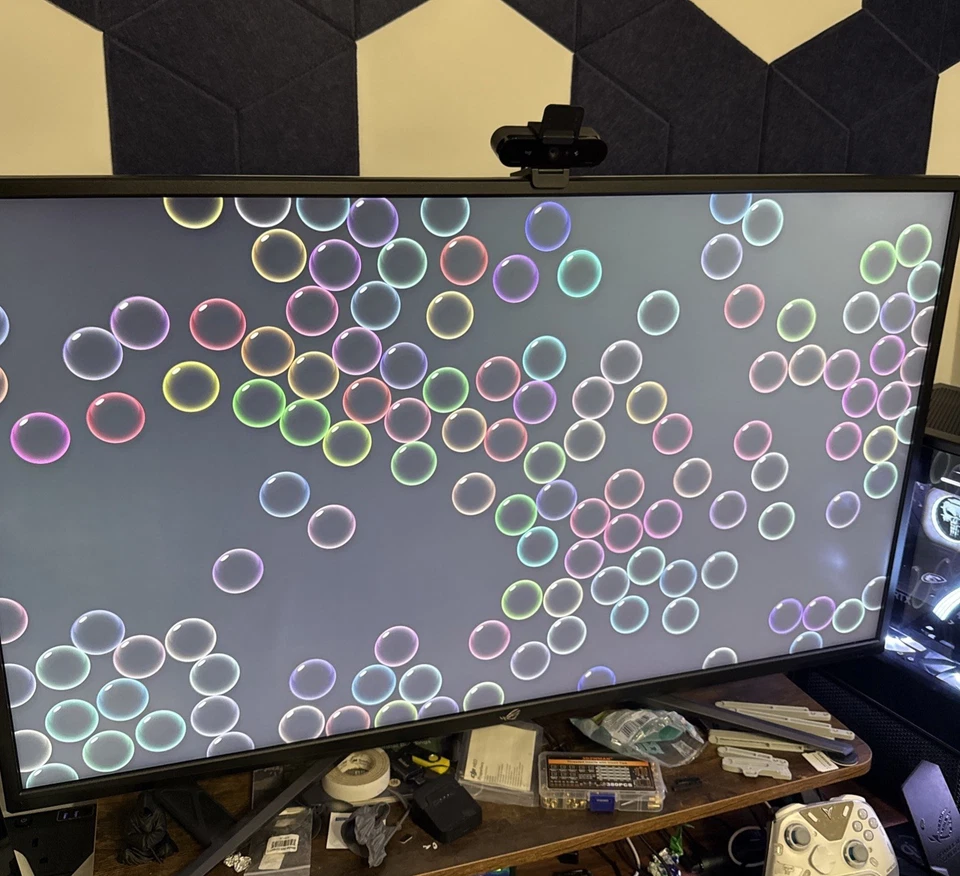 Asus Rog Strix XG43UQ 43" Widescreen Va Black/White Multimedia Monitor 3840X2160 - Image 1 of 3