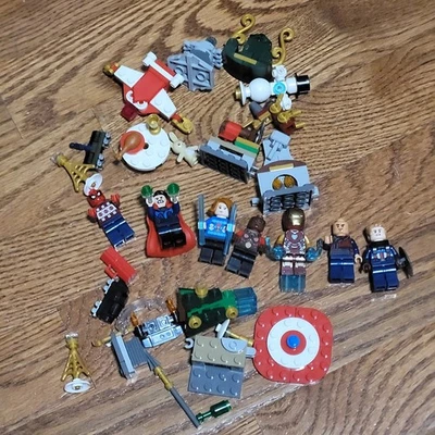 Lote 76267 mini figuras e acessórios LEGO Marvel Avengers - Imagem 1 de 4