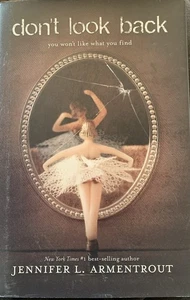 Don't Look Back (A Novel) - Hardcover By Armentrout, Jennifer L. - Imagen 1 de 3