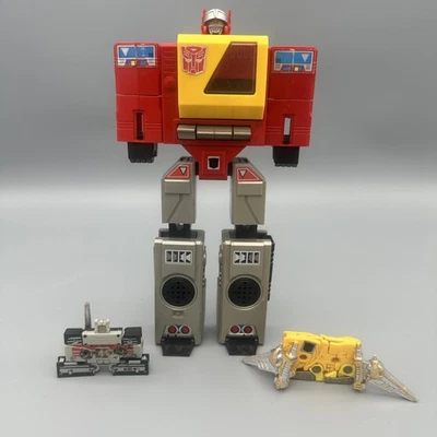 G1 Transformers Blaster Boombox, Steel Jaw, Rewind Lot Of 3 Cassettes & Autobot - Image 1 of 4