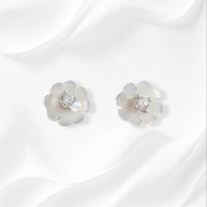 Genuine 92 Sterling Silver Stud Earrings With Mother Of Pearl And Cubic Zirconia - Picture 1 of 3
