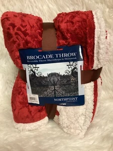 NEW- Christmas Red/White Brocade Throw Microsherpa Reverse to Micromink - Picture 1 of 2