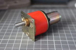 DC Getriebemotor Faulhaber 12V 689:1  12 rpm  1,2Nm neu - Bild 1 von 1