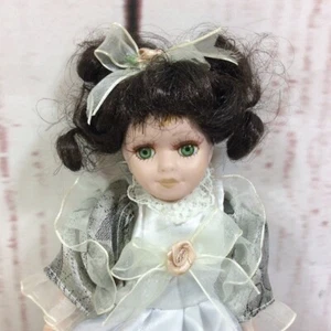 Muñeca niña de porcelana Nanjing Polaris Gifts cabello marrón ojos verdes pequeña 8" vintage - Imagen 1 de 18
