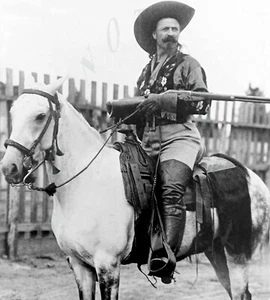 ANTIQUE REPRO 8X10 PHOTO PRINT OF BUFFALO BILL CODY ON HORSEBACK WINCHESTER 1873 - Picture 1 of 1