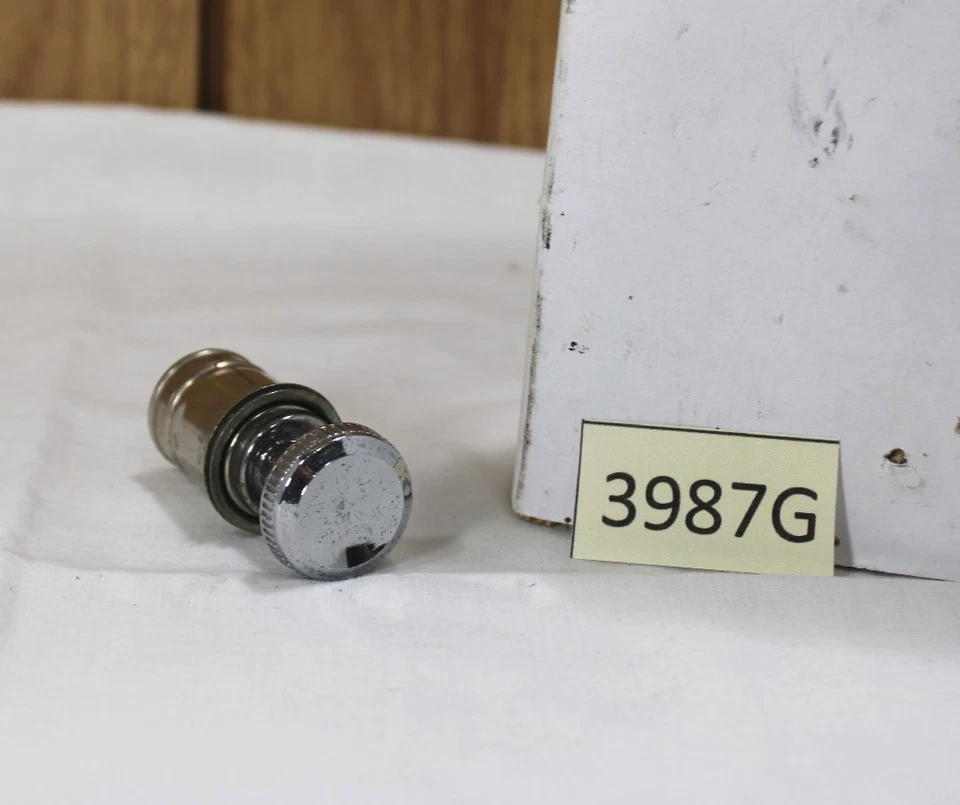 Elemento de isqueiro 1950 Pontiac Chieftain - Imagem 1 de 4