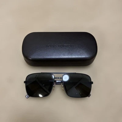 LOUIS VUITTON Attitude Pilot Z0433U Damier Sunglasses - Image 1 of 4