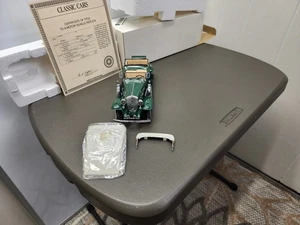 Danbury Mint 1932 Cadillac V-16 Sport Phaeton Die Cast 1:24  - Picture 1 of 22