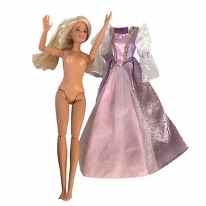 Vestido Barbie Rapunzel Genuino y Barbie Rubia 2015 Piernas Articuladas - Imagen 1 de 7