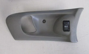 2000-2005 Chevrolet Impala Driver side front gray door handle bezel w/ lock 5 - Picture 1 of 2