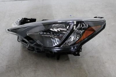 Conjunto de faros lado del conductor Toyota Yaris 2016-2020 Foto 1 de 4