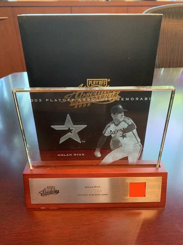 Nolan Ryan 2003 Playoff Absolute Memorabilia Glass Display GU Jersey 28/200 Cover