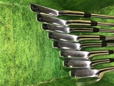 Mizuno Mp-33 Iron Set 3-9,Pw 8pc Flex Stiff Dynamic Gold Steel - Image 1 of 4