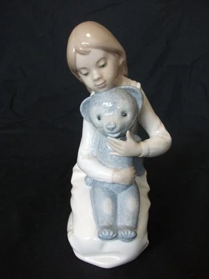 Nao Lladro My Teddy Bear #1045 - Retired - image 1 of 4