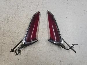Original 1961 Cadillac Tail Lights Guide R5A-61 5952175 - Picture 1 of 19