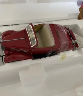 Vintage Franklin Mint 1936 Ford Cabriolet 1/24 Scale Die Cast Red Model Car New - Image 1 of 4