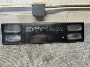 Nissan 300ZX 1990-1994 CENTRO TRASERO PANEL TRASERO MONTADO LUZ TRASERA OEM - Imagen 1 de 8