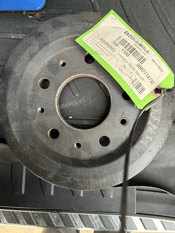 Minicargadora con rodillo de oruga forjado Ditch Witch Foto 1 de 1