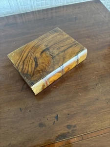 Antike Baum Schatulle BUCH Form um 1910 OLIV Holz JERUSALEM Souvenir - Bild 1 von 10