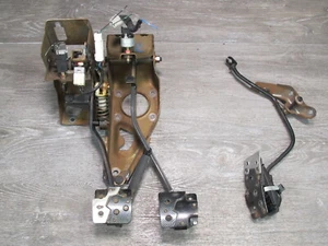 🥇91-93 MITSUBISHI 3000GT M/T GAS ACCELERATION BRAKE CLUTCH PEDAL SET OEM - Picture 1 of 12