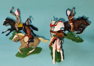 INDIANS Natives Far West DSG PLASTIC TOY SOLDIERS set BRITAINS - Picture 1 of 8