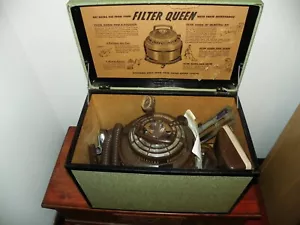 Raro Aspirapolvere Queen Canister Filtro Marrone Vintage con Tubo/Attacchi - Foto 1 di 12