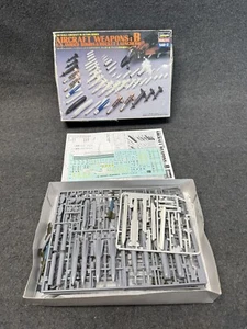 HASEGAWA 36002 AIRCRAFT WEAPONS:B MODEL KIT-NIB-1/48 SCALE - Picture 1 of 4