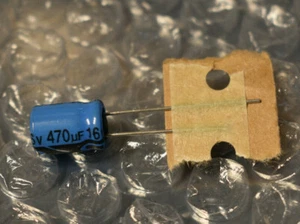 10 x Condensador Elko 470μf 16V 105° ca 0,8cm x 1,2cm  - Imagen 1 de 1