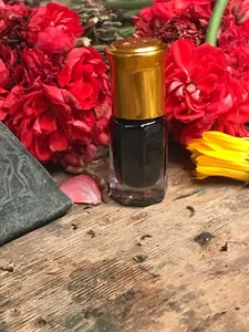 Black Musk , Middle Eastern Perfume Oil: Gorgeous, Earthy scent - Picture 1 of 1