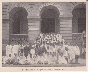 1899  --  MADAGASCAR  L ECOLE NORMALE LE MYRE DE VILERS A TANANARIVE   3H531 - Imagen 1 de 1