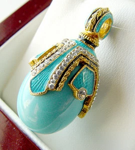 SALE ! OUTSTANDING PENDANT HANDMADE OF STERLING SILVER 925 w/ GENUINE TURQUOISE - Picture 1 of 1