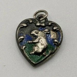 Dije corazón hinchado de plata de ley con conejito elevado esmalte azul y verde victoriano - Imagen 1 de 2