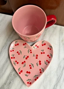 Delila Jane Herzen & Küsse Rosa und Rot Tasse & Untertasse Set Neu - Bild 1 von 4