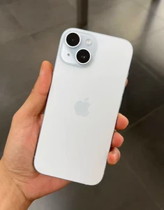 Apple iPhone 15 - 128/256 Go (Désimlocké) (Veuillez lire la description) avec Face ID - Photo 1 sur 9