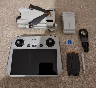 DJI Mini 3 Drone RC Controller - Image 1 of 4
