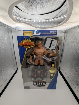 WWE Elite Collection Salón de Campeones Batista Campeón Mundial Peso Pesado Foto 1 de 4