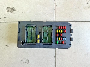 2009 JEEP GRAND CHEROKEE BODY CONTROL MODULE FUSE BOX 68039117AA - Picture 1 of 5