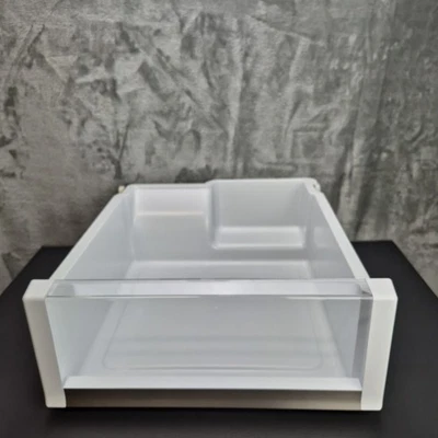 WR32X32034, 239D2416P001 GE REFRIGERADOR Cajón para verduras crujiente Sartén Lado derecho Foto 1 de 4