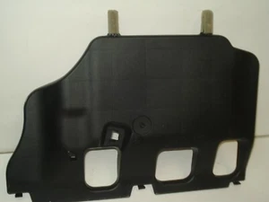Toyota Prius XLE 2016-2020 cubierta del panel de instrumentos inferior izquierdo del tablero - Imagen 1 de 3