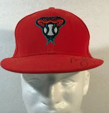 New Era 59Fifty Arizona Diamondbacks Red Hat Size 6 7/8 Autographed by Mascot