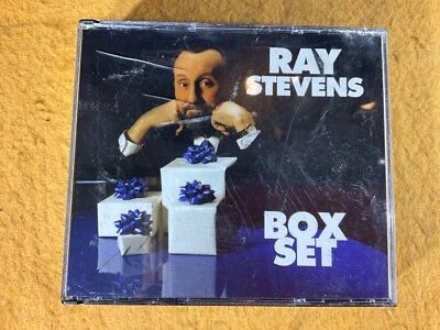 Q10-72 RAY STEVENS Box Set  - 2006 - 3 CD BOX SET - D2-78889 - COUNTRY / POP - Image 1 of 4